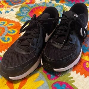 Nike Air Max womens sz 7.5